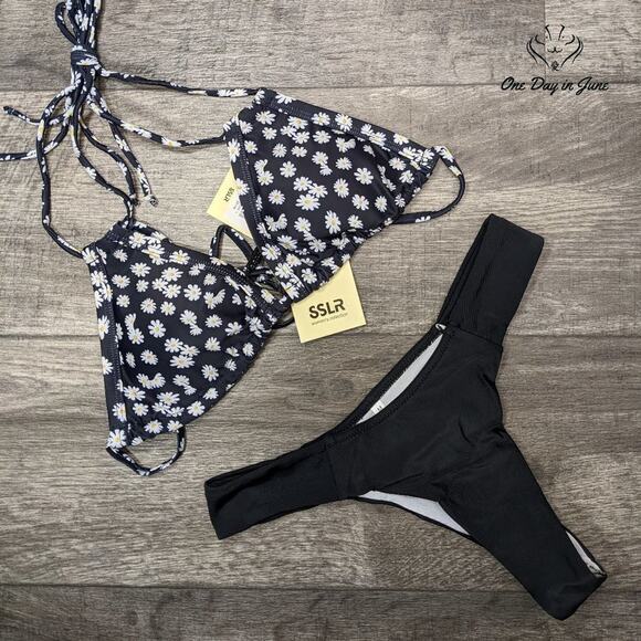 SSLR Daisy Triangle Ruched Bottom Bikini Size M - Picture 1 of 3